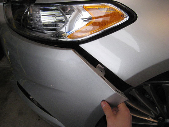 Как снять фару на Ford Mondeo и заменить лампу ближнего света?