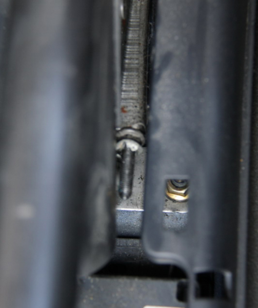 Подробный фотоотчет о том, как заменить ручной тормоз в сборе на Ford Fusion