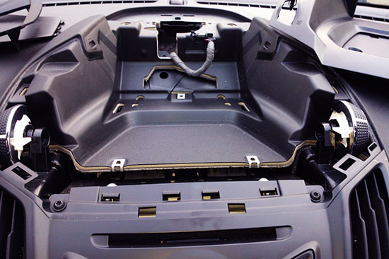 Пошаговая инструкция по снятию автомагнитолы в Ford Kuga 2