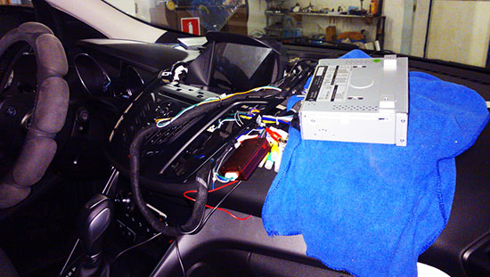 Пошаговая инструкция по удалению магнитолы в Ford Kuga 2