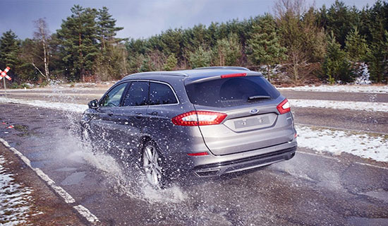 Ford научит свои автомобили обнаруживать выбоины на дорогах