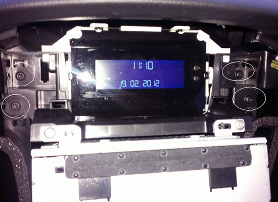 Ручная замена дисплея с радиоприемника RP-32 на RP-7 для Ford Focus 3