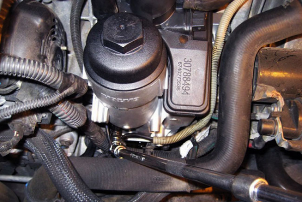 Замена маслоотделителя в автомобиле Ford Focus II ST своими руками